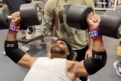 Check Out Rapper Method Man Cruising Through 120-Pound Incline Dumbbell Presses for 10 Reps