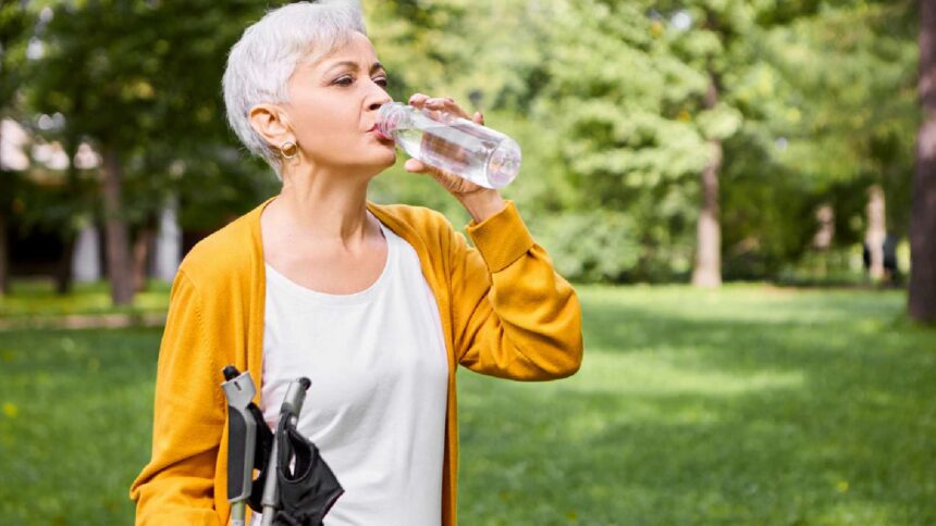 Dehydration in older adults: 5 reasons why the elderly are at a greater risk