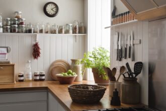 8 Feng Shui Kitchen Tips to Restore Organization and Calm This Fall