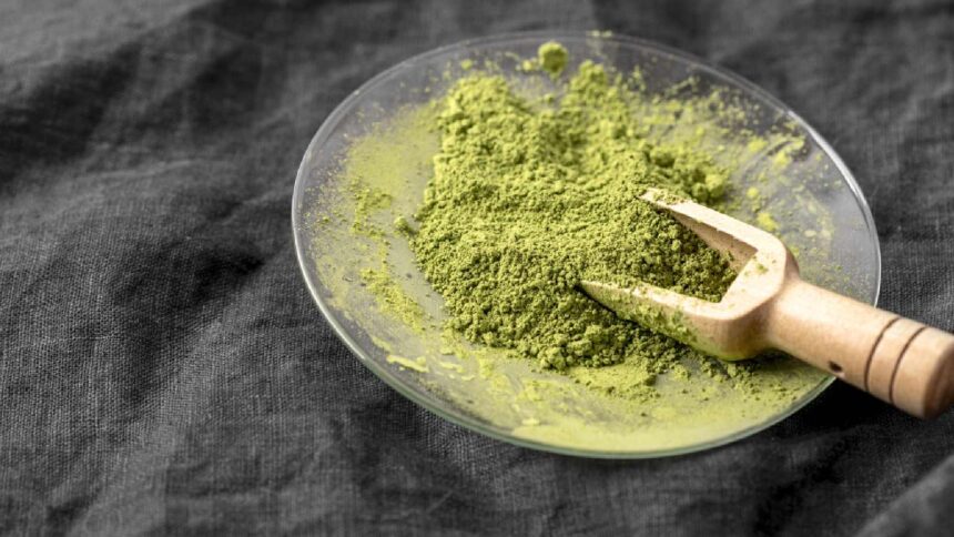 How to use moringa powder for weight loss, healthy skin and hair