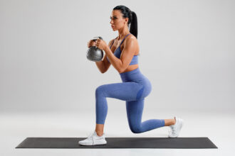 9 best kettlebell exercises for abs that strengthen core muscle