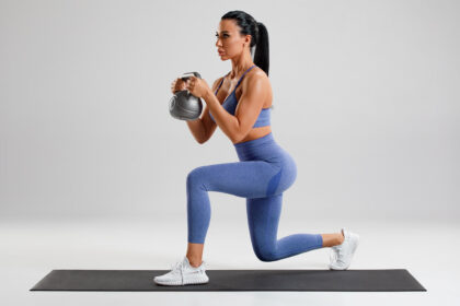 9 best kettlebell exercises for abs that strengthen core muscle