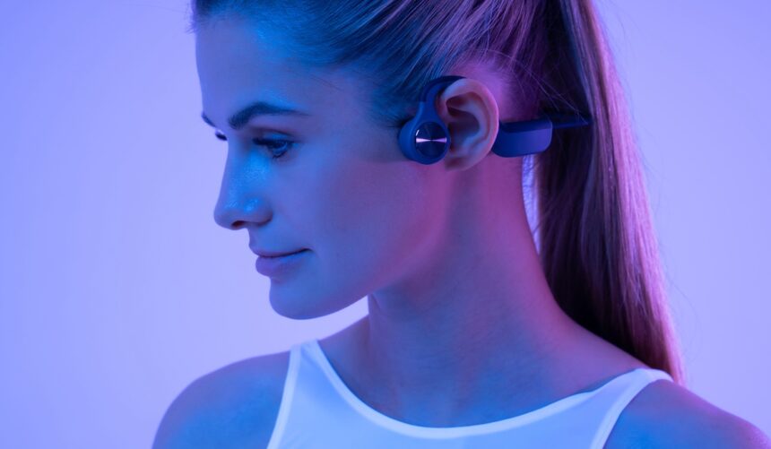 These 7 Bone-Conduction Headphones Are a Safer, Less-Gross Alternative to Earbuds