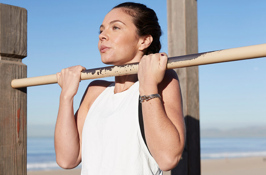 Strengthening Your Forearms Is the Key to Finally Mastering Pull-Ups, Push-Ups, and Planks—Here’s How to Do It