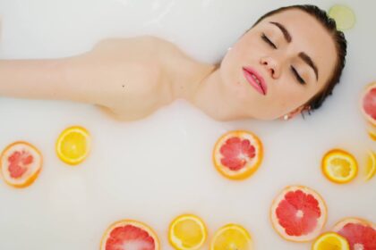 6 surprising benefits of a milk bath for your exfoliated and hydrated skin