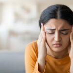 6 early migraine symptoms you should know to avoid an attack